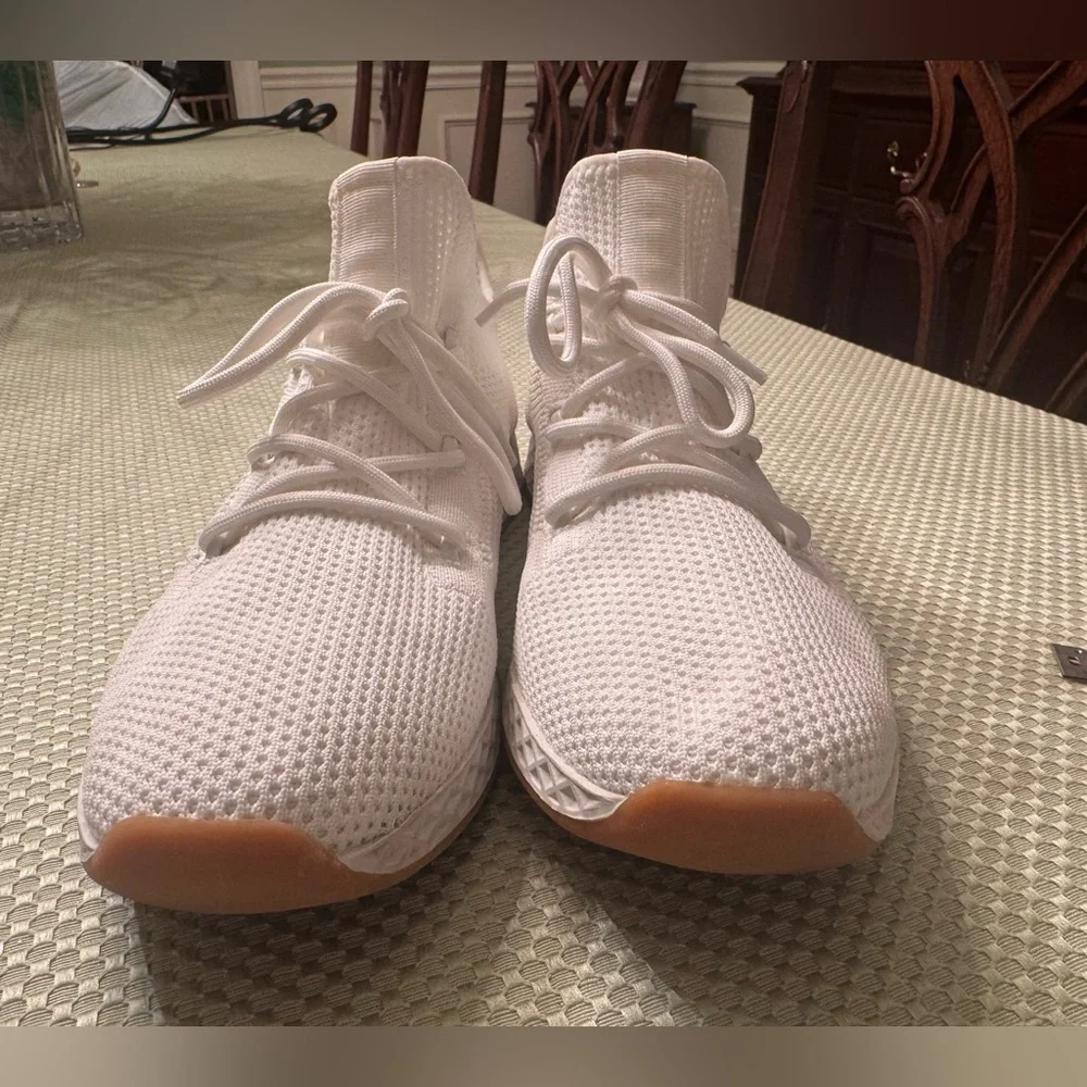 Urban Sport White Pull -On Tie Ladiess Sneakers Size 11 NWOT